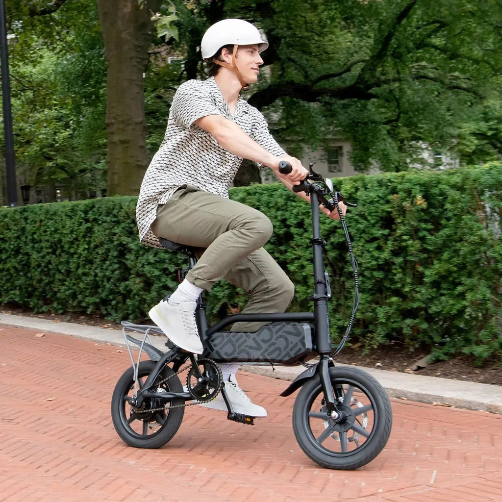 Jetson - J5 eBike with 30 miles Max Operating Range & 15 mph Max Speed - Black - Good Condition