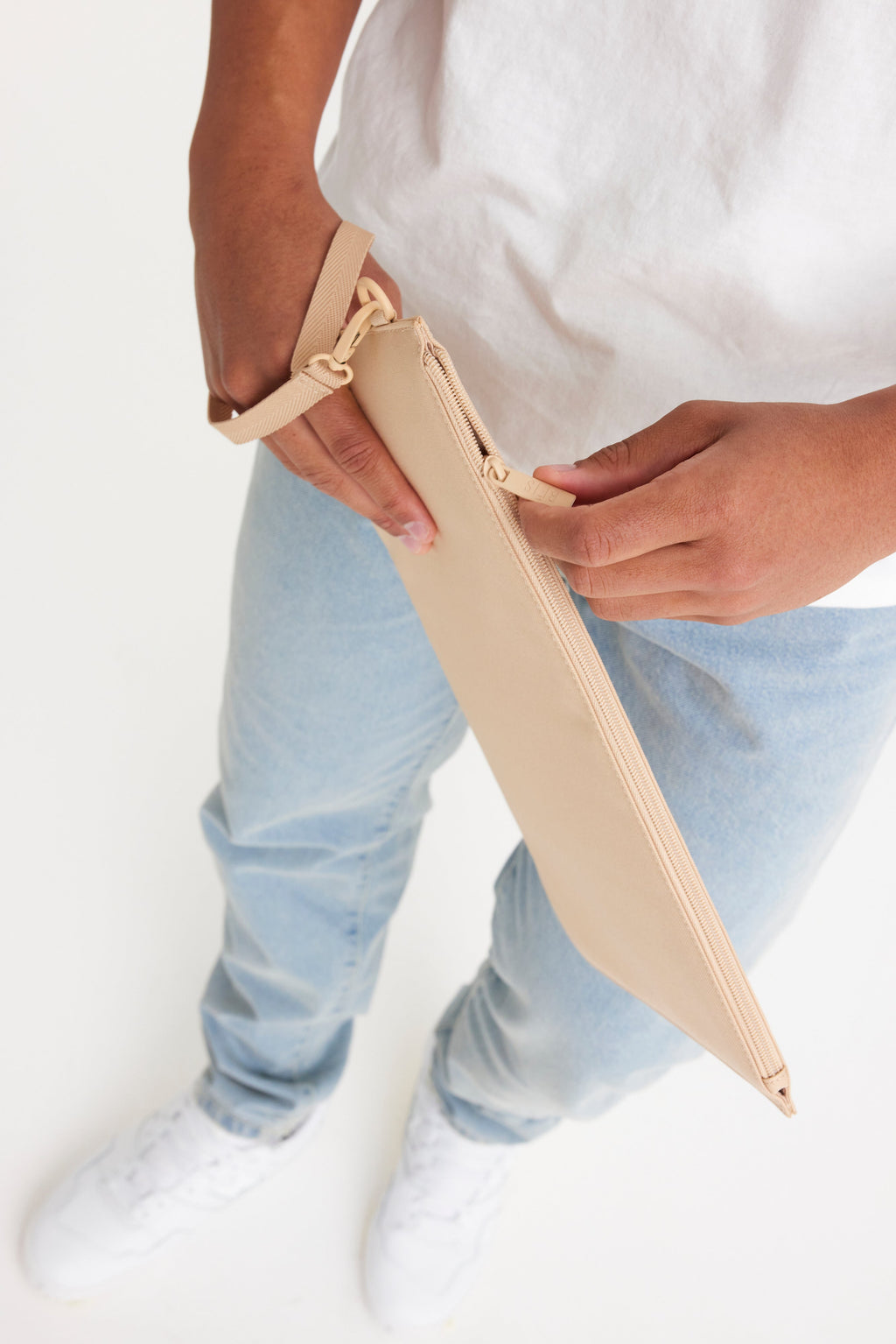 The B�ISics Laptop Pouch in Beige
