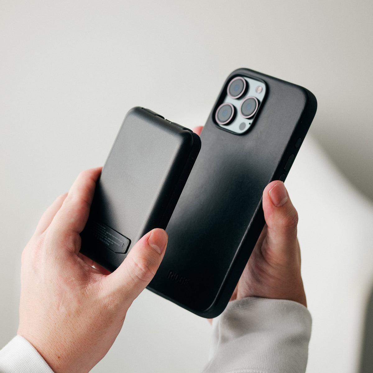 Magnetic Power Bank Bundle (2-Pack) - Matte Black / Matte Olive