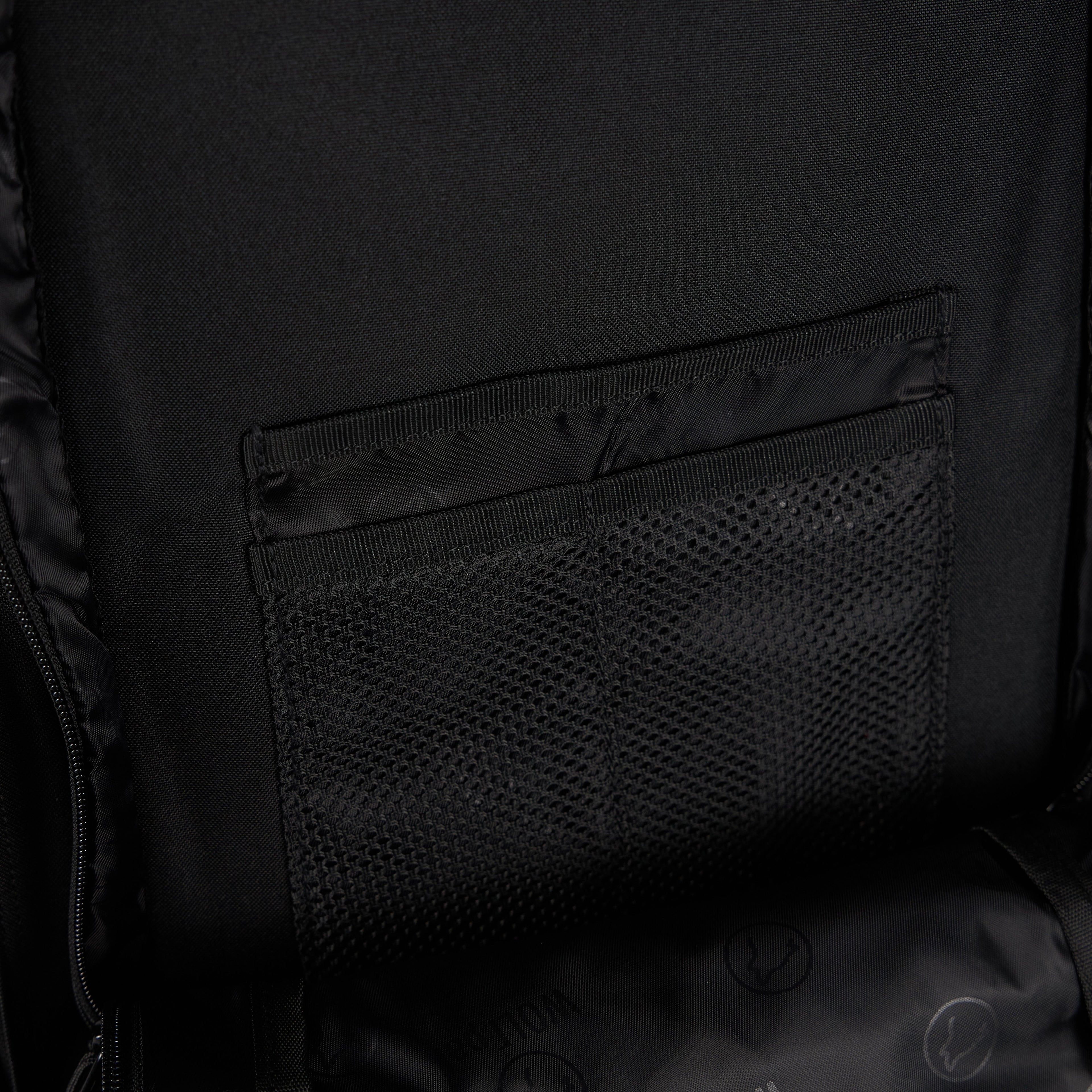 35L Backpack Alpha Black